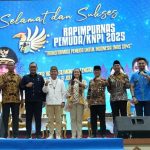 Oplus_16777216