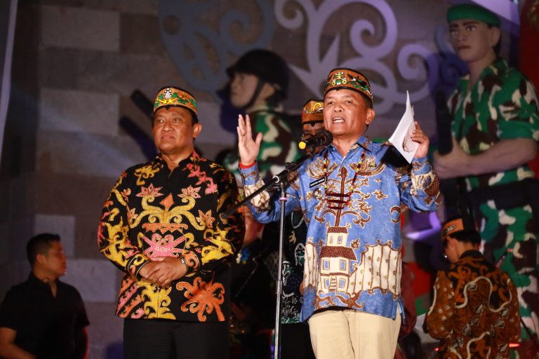 Gubernur Kalteng Tegaskan Dukungan pada Ekonomi Kerakyatan melalui Huma Betang Night