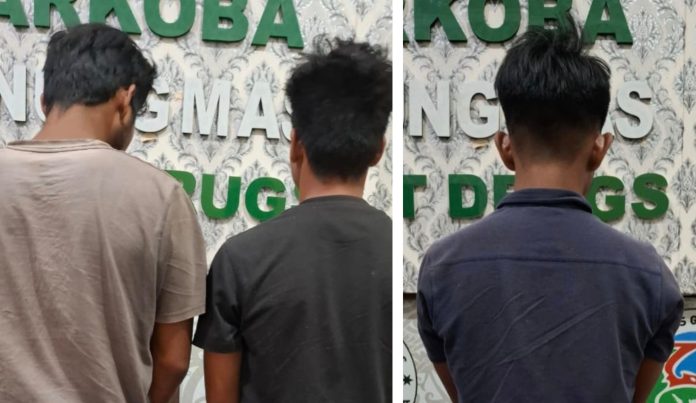 FotoGrid_20260423_000414431-696x403